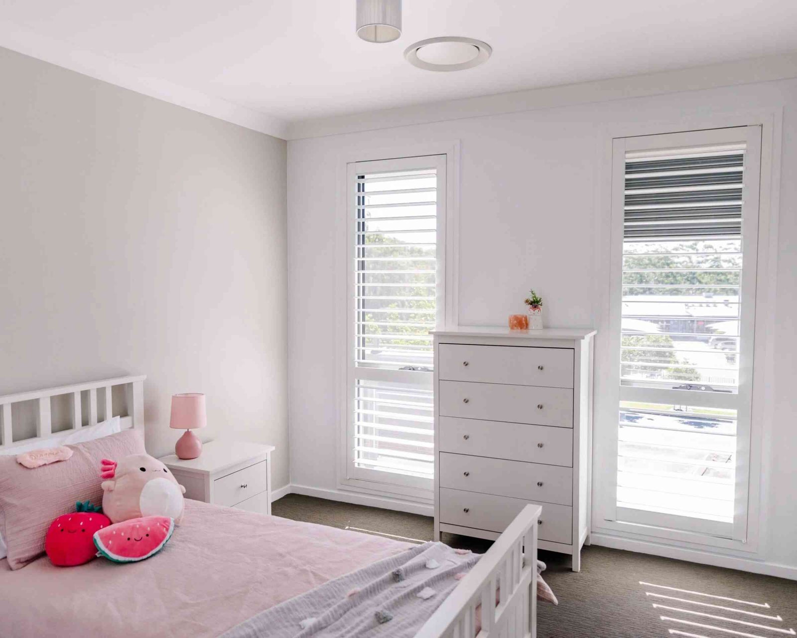 Why Choose JMR Blinds Inc.